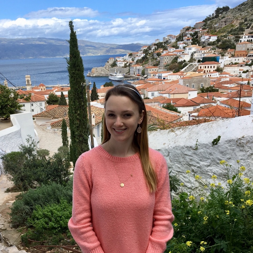 Meet your Posher Anastasia 🌹🌷🌺🌸